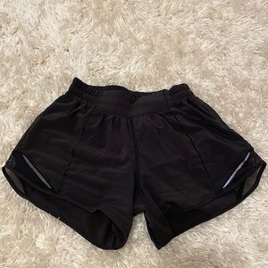 Lululemon Hotty Hot shorts